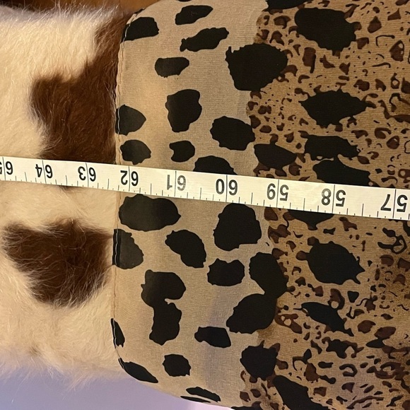 Silky Scarf Animal Block Print Tan Brown Print 62” Long x 28” wide - Picture 4 of 8
